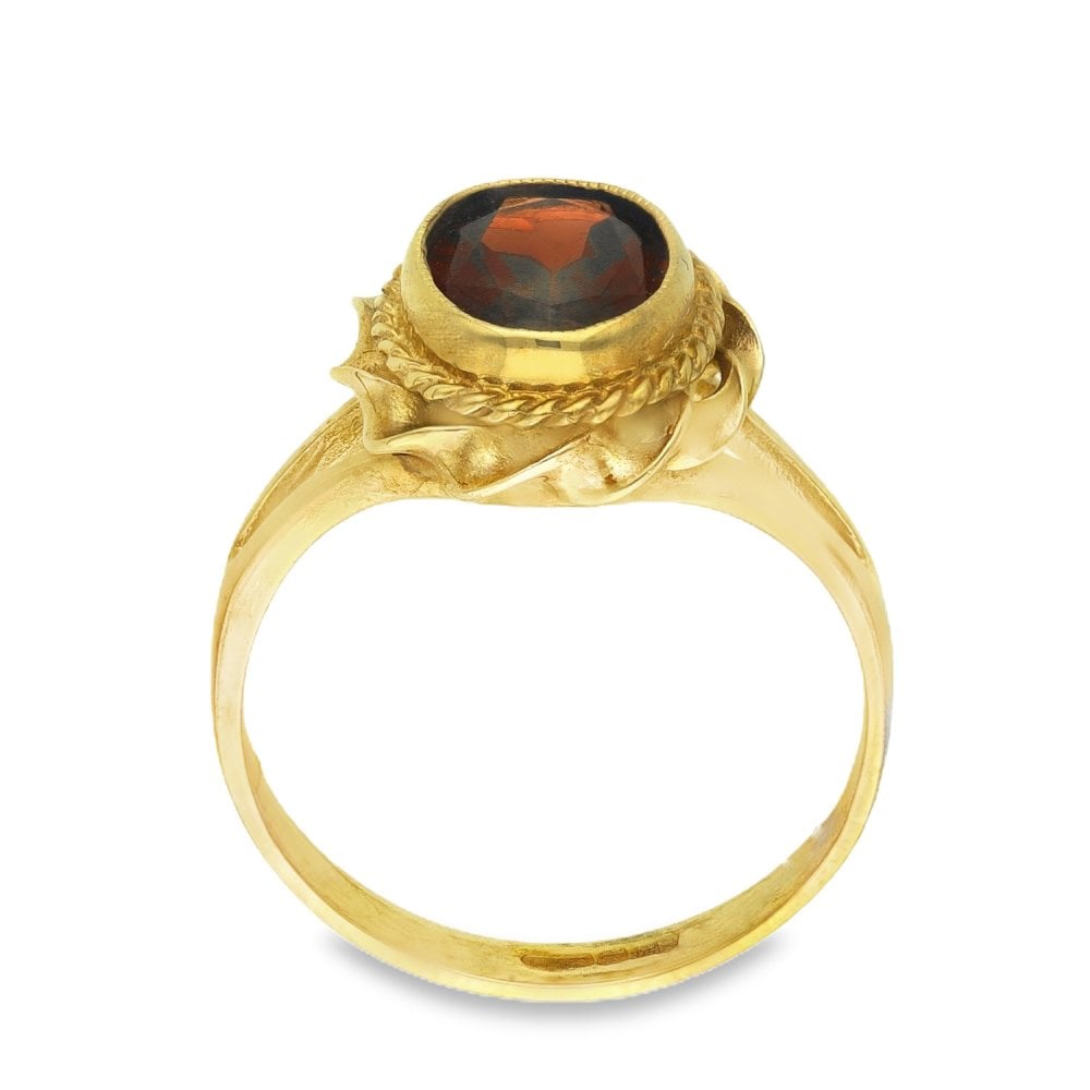 9ct Yellow Gold Oval Garnet Twist Edge Ring - Size N - 13mm