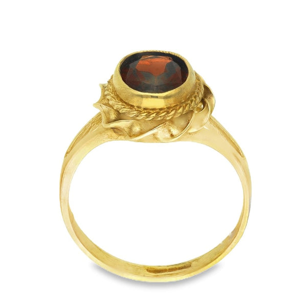 9ct Yellow Gold Oval Garnet Twist Edge Ring - Size N - 13mm