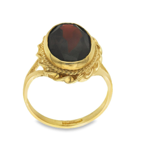 9ct Yellow Gold Large Oval Garnet Twist Edge Ring - Size O½