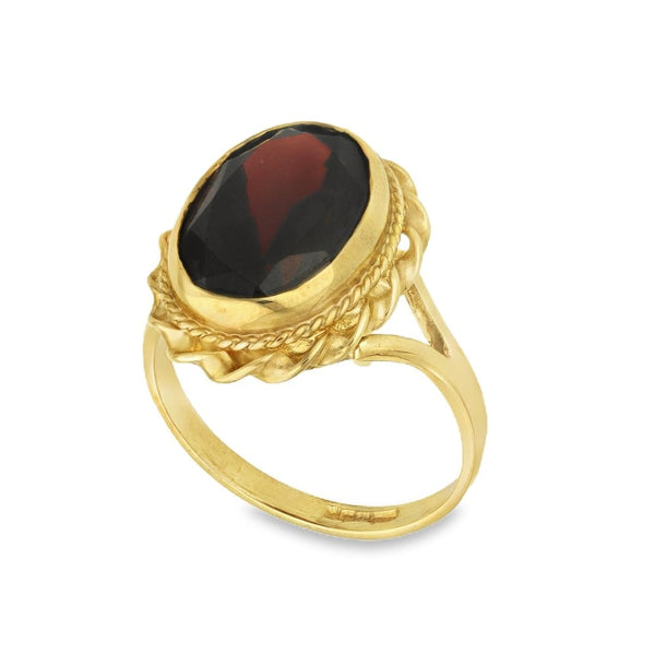 9ct Yellow Gold Large Oval Garnet Twist Edge Ring - Size O½