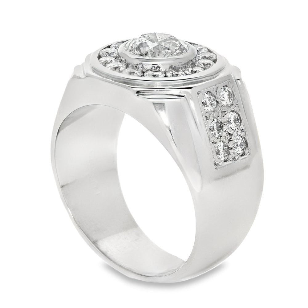 950 Platinum Diamond Halo Ring - Size T - 2.42ct