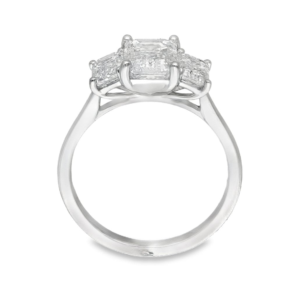 2.64ct Yellow Gold Diamond Trilogy Ring - F/VS