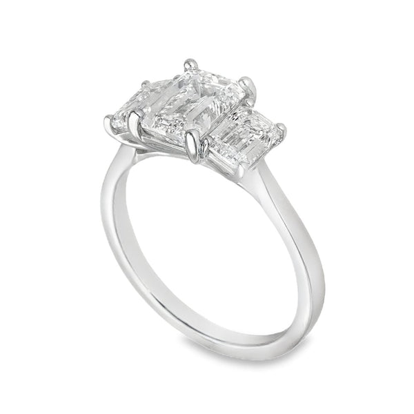 2.64ct Yellow Gold Diamond Trilogy Ring - F/VS