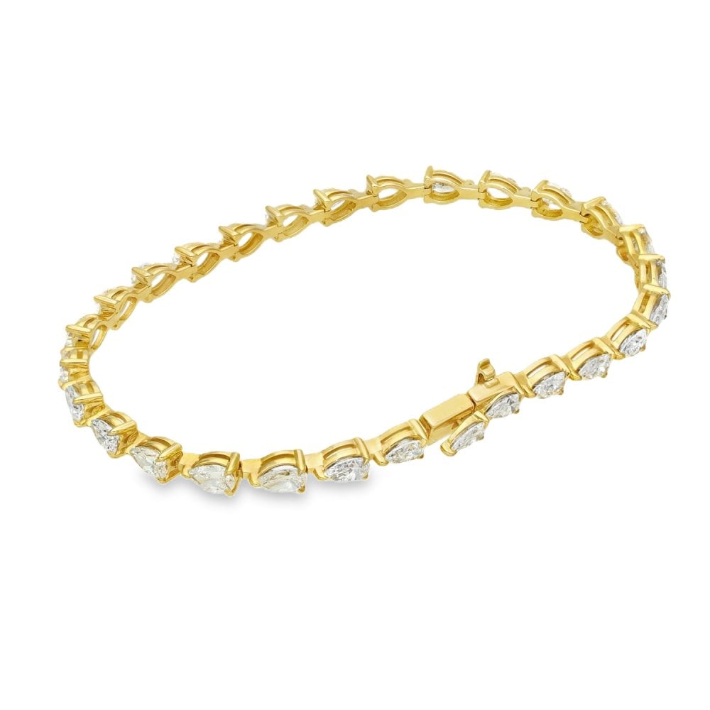 7.00ct Yellow Gold Pear-Cut Diamond Tennis Bracelet - F/VS2