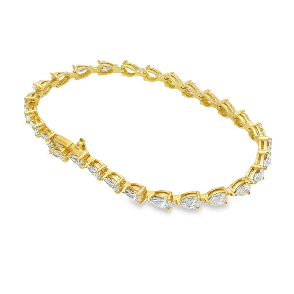 7.00ct Yellow Gold Pear-Cut Diamond Tennis Bracelet - F/VS2