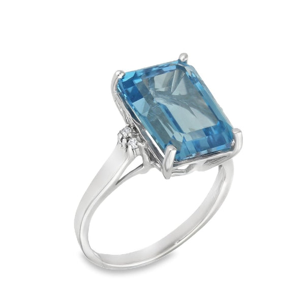 9ct White Gold Blue Topaz Dress Ring - Size O½