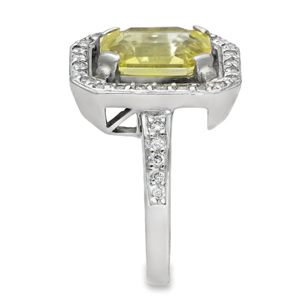 Ladies 18ct White Gold Diamond & Yellow Sapphire Ring - 0.36ct