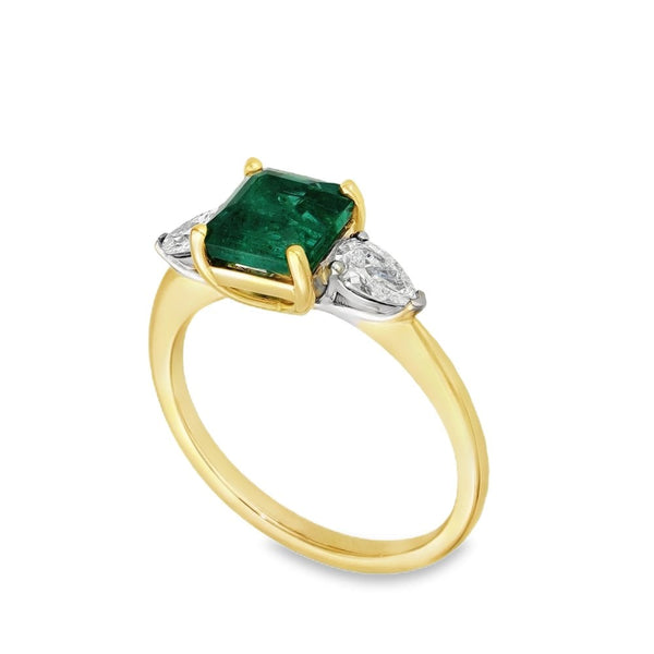 18ct Yellow Gold Emerald & Diamond Trilogy Ring - 1.48ct