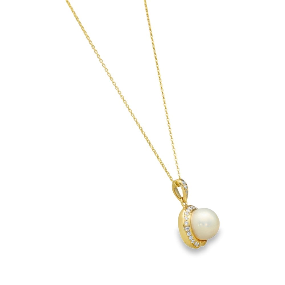 9ct Yellow Gold Diamond & Pearl Pendant & Chain - 18" - 2.7g