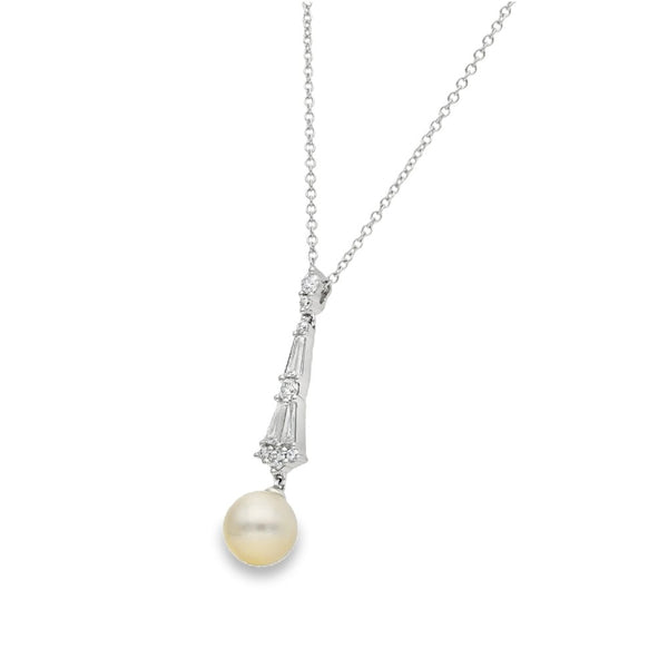 18ct White Gold Pearl & Diamond Pendant & Necklace - 16/18"