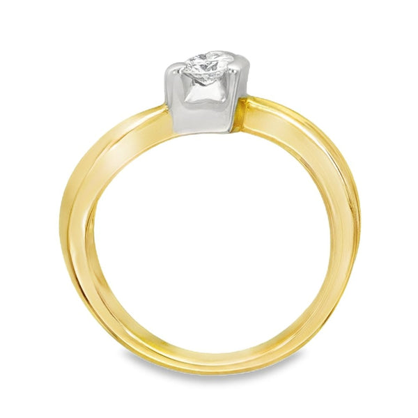 18ct Yellow Gold Asymmetrical Twist Solitaire Diamond Ring