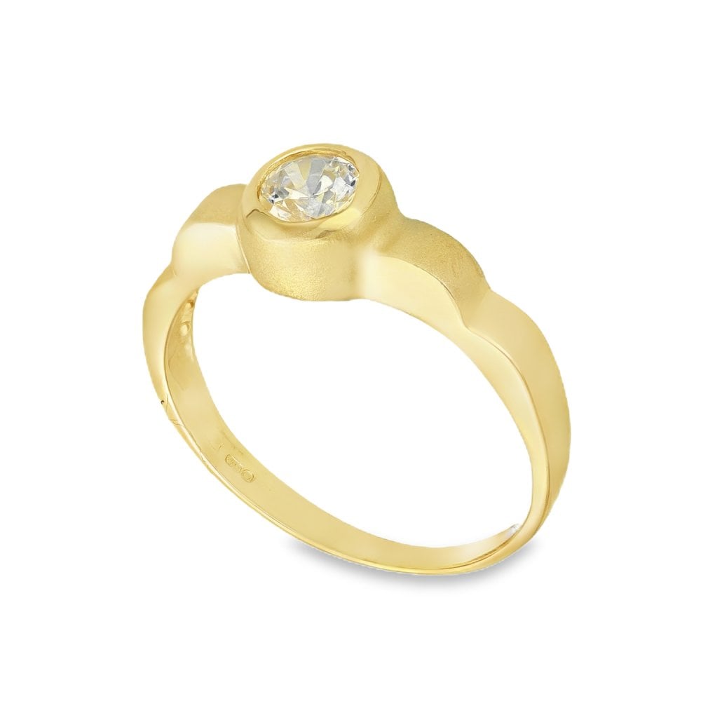 9ct Yellow Gold Cubic Zirconia Solitaire Ring - Size O - 7mm