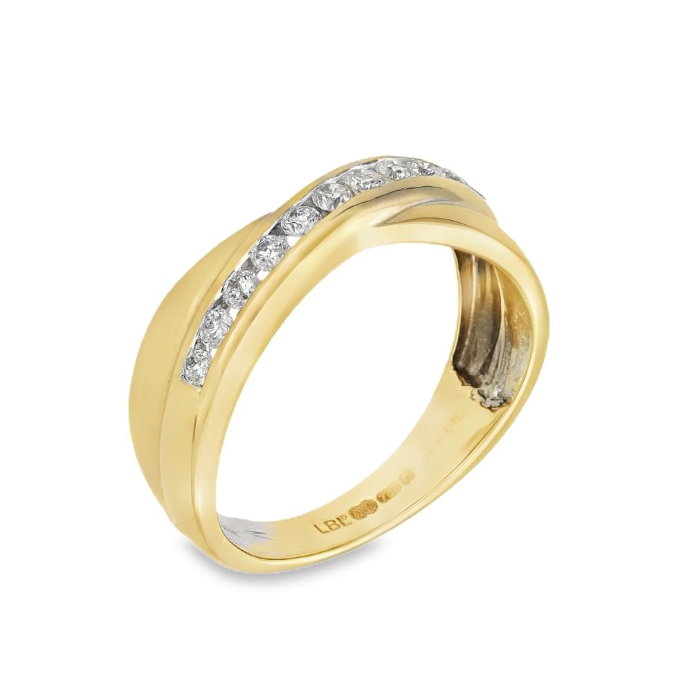 18ct White Gold Diamond Half-Eternity Crossover Ring - 0.25ct