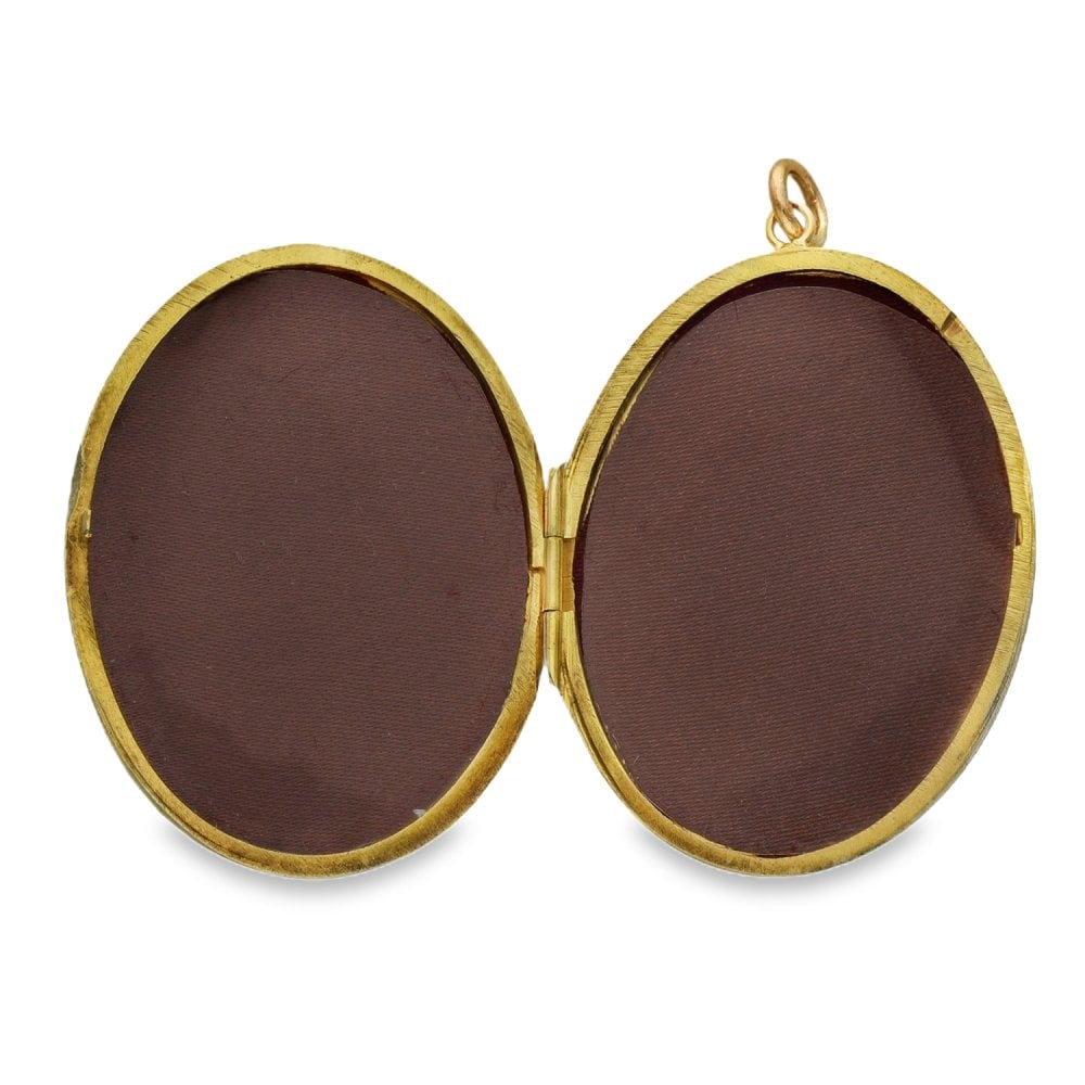 9ct Yellow Gold Oval Flower & Wreath Engraved Locket - 31x41x5mm