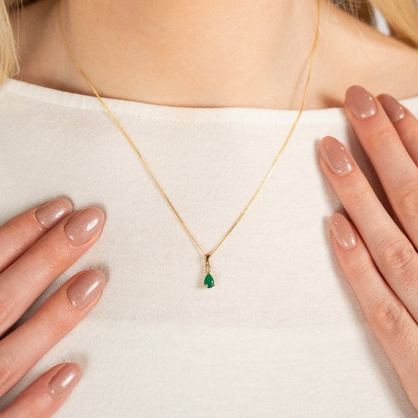 9ct Yellow Gold Emerald & Diamond Pendant & Chain - 16/18"