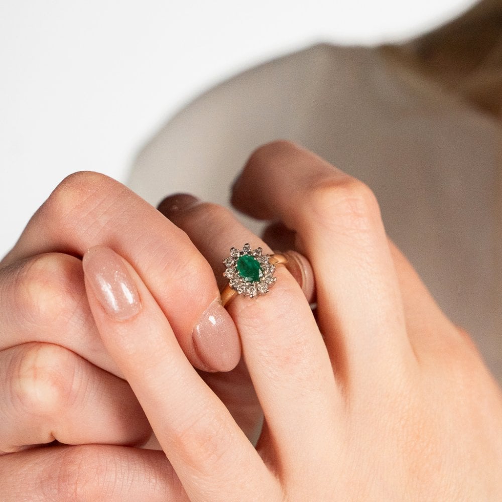 Ladies 9ct Yellow Gold Diamond & Emerald Cluster Ring - Size K