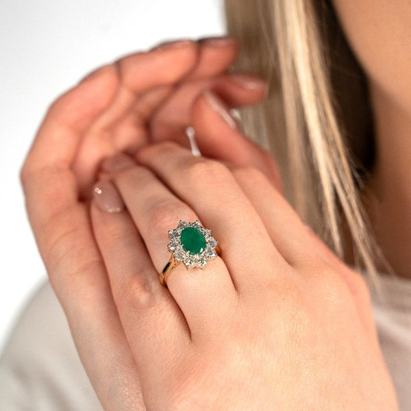 18ct Yellow Gold Emerald & Diamond Cluster Ring - Size K -1.40ct