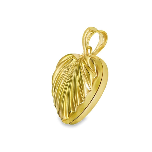 9ct Yellow Gold Shell-Patterned Heart-Shaped Locket - 15x17x6mm