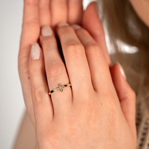 9ct Yellow Gold Diamond Cross Ring - Size O - 0.06ct