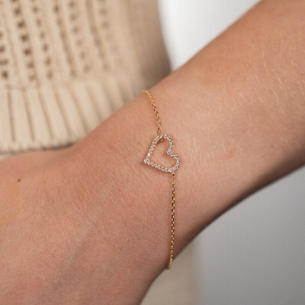 0.25ct Yellow Gold Diamond Heart Bracelet - F/VS