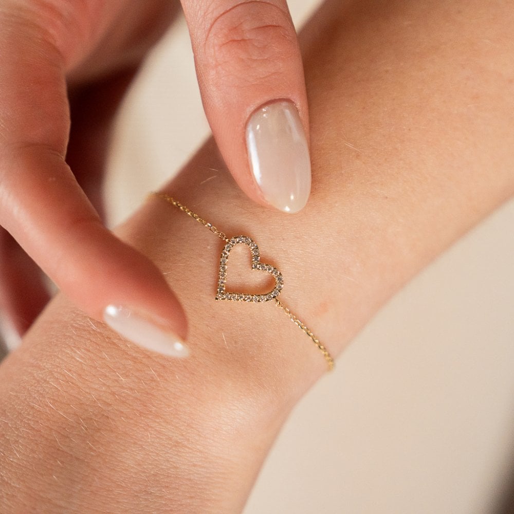 0.25ct Yellow Gold Diamond Heart Bracelet - F/VS
