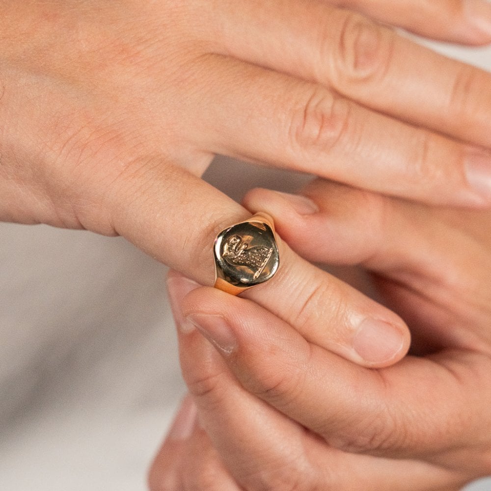 9ct Yellow Gold Leopard Press Signet Ring - Size P½ - 16mm
