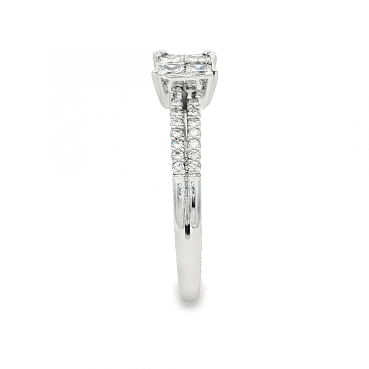 18ct White Gold Diamond Cluster Ring - Size P½ - 0.52ct