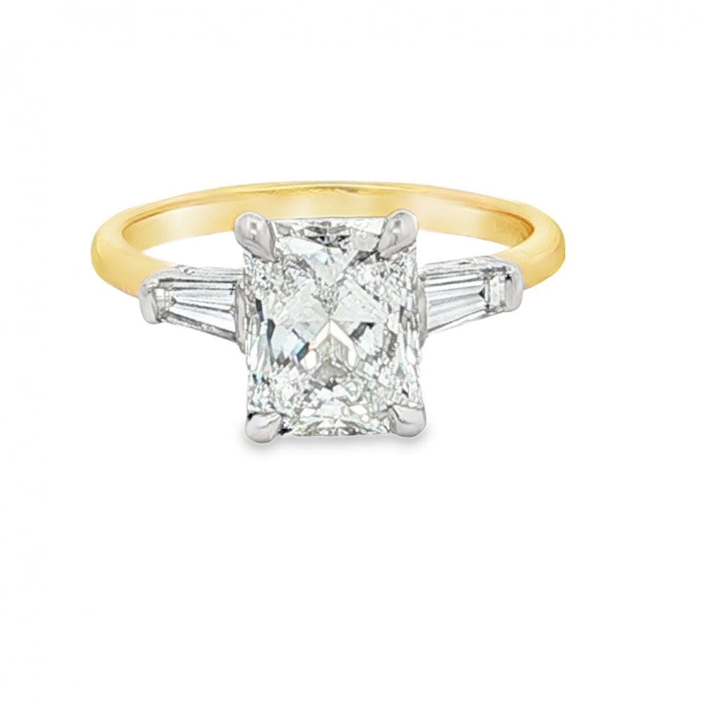 18ct Yellow Gold Radiant-Cut Diamond Engagement Ring - 2.23ct
