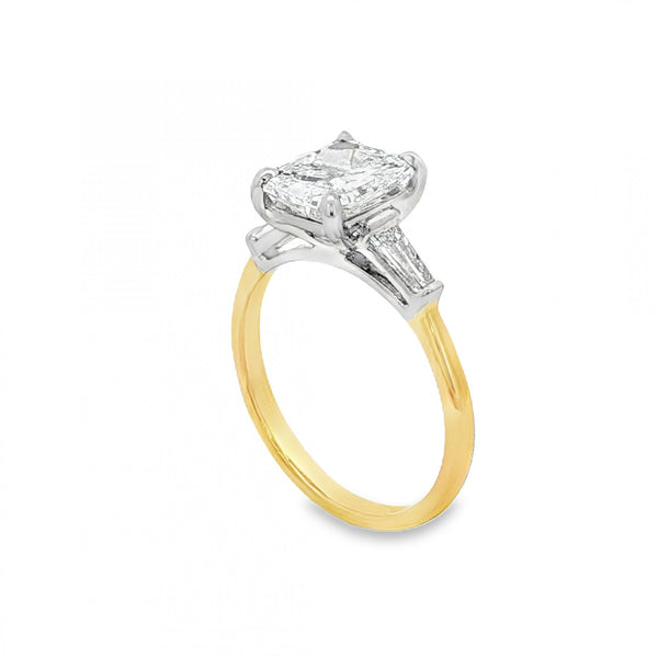 18ct Yellow Gold Radiant-Cut Diamond Engagement Ring - 2.23ct