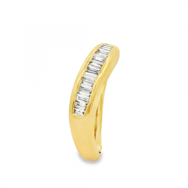 18ct Yellow Gold Diamond Wave Ring - Size N - 0.37ct