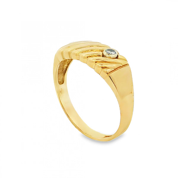 9ct Yellow Gold Diamond Ridge Ring - Size S - 0.06ct