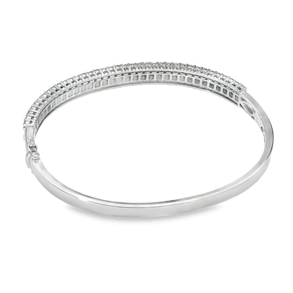 18ct White Gold Diamond Row Bangle - 18.5cm - 3.50ct