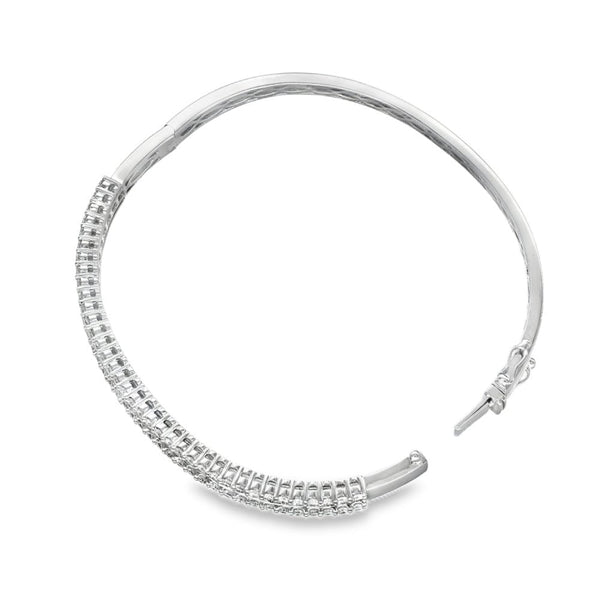 18ct White Gold Diamond Row Bangle - 18.5cm - 3.50ct