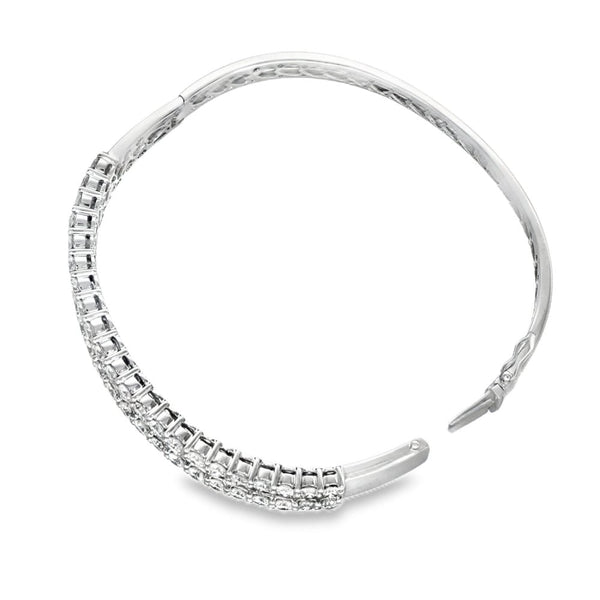 18ct White Gold Diamond Row Bangle - 18.5cm - 7.36ct.