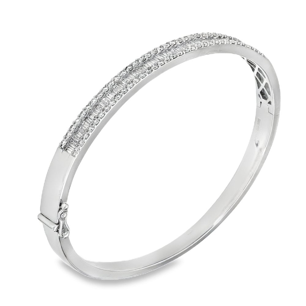 18ct White Gold Diamond Bangle - 17cm - 1.92ct