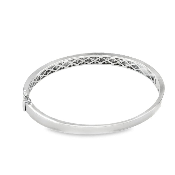 18ct White Gold Diamond Bangle - 17cm - 1.92ct