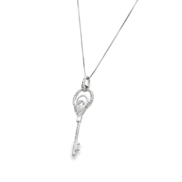 18ct White Gold Diamond Heart Key Pendant & Chain - 18" - 0.28ct