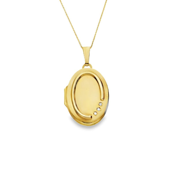 9ct Yellow Gold Diamond Locket & Necklace - 17x26x6mm - 0.02ct