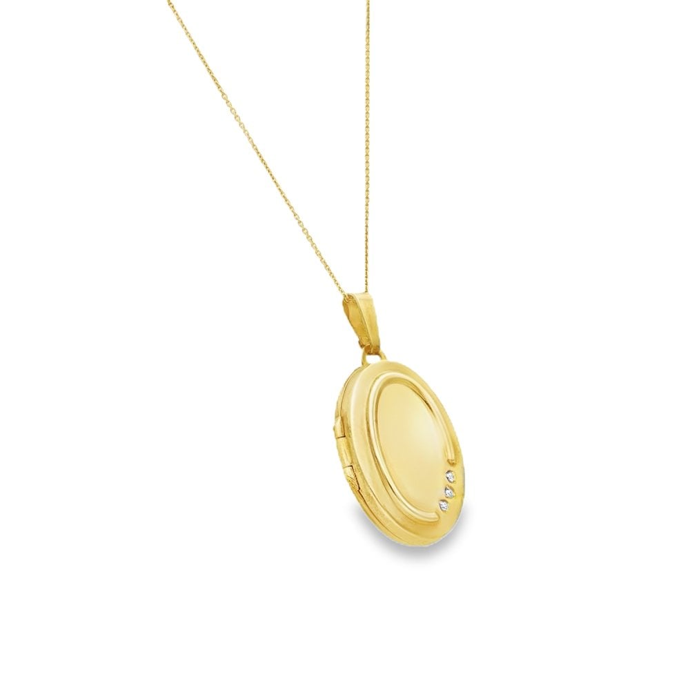 9ct Yellow Gold Diamond Locket & Necklace - 17x26x6mm - 0.02ct