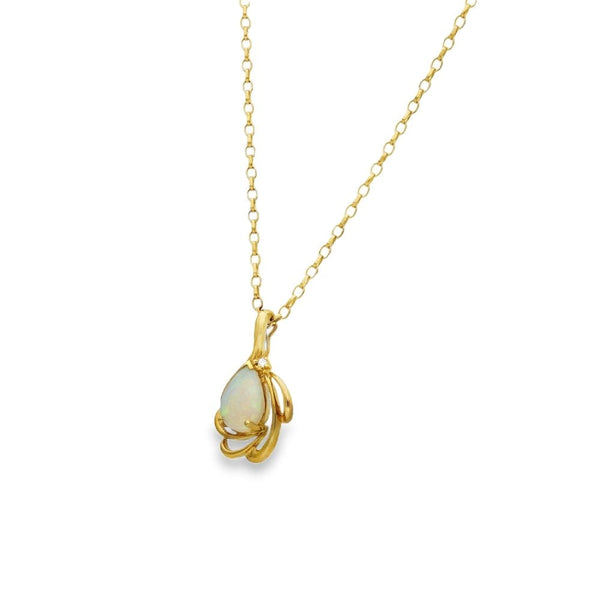 9ct Yellow Gold Opal & Diamond Pendant & Necklace - 18" - 3.6g