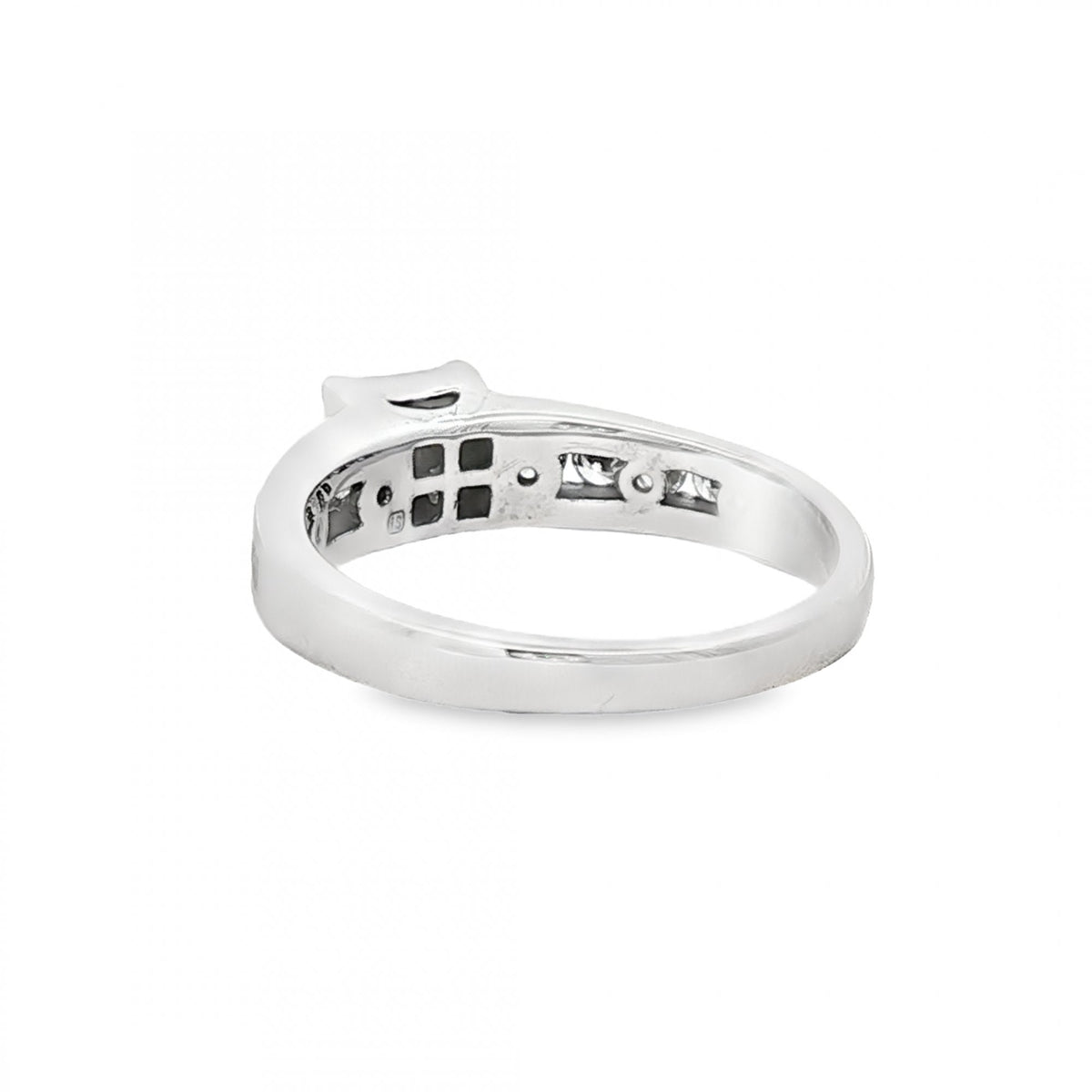 18ct White Gold Diamond Cluster Ring - Size K½ - 0.55ct