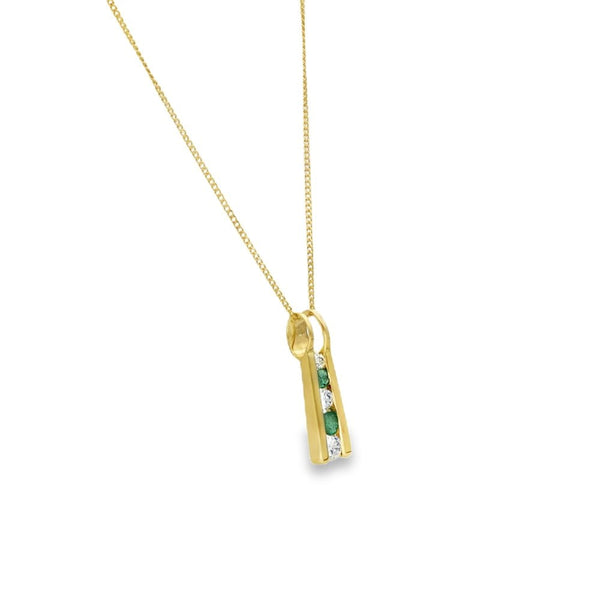9ct Yellow Gold Emerald & CZ Pendant & Necklace - 18" - 1.5g