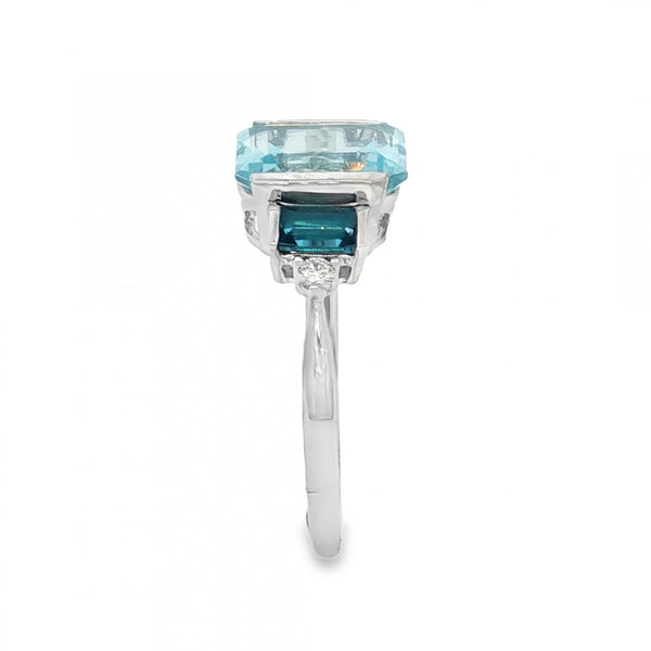 9ct Yellow Gold Blue Topaz & Diamond Trilogy Ring - Size O