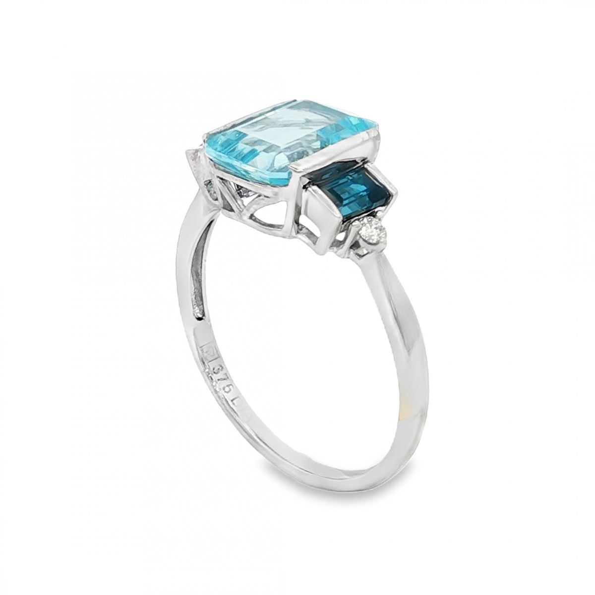 9ct Yellow Gold Blue Topaz & Diamond Trilogy Ring - Size O