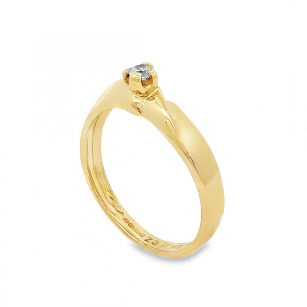 9ct Yellow Gold Cubic Zirconia Twist Ring - Size R½ - 2.7g