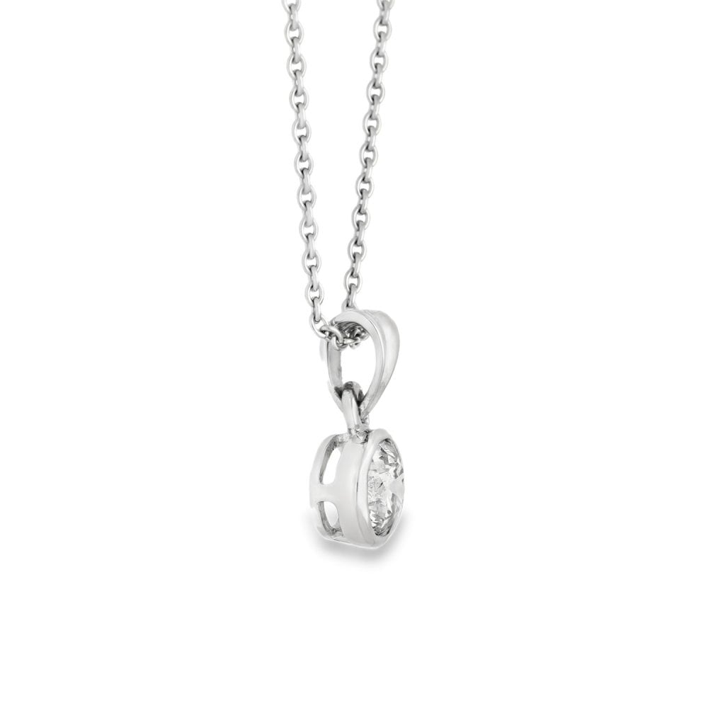 18ct White Gold Diamond Pendant & Necklace - 18" - 0.95ct