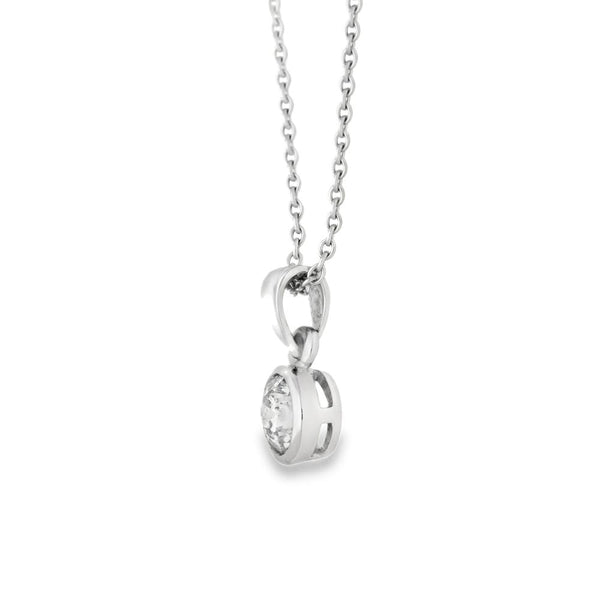 18ct White Gold Diamond Pendant & Necklace - 18" - 0.95ct