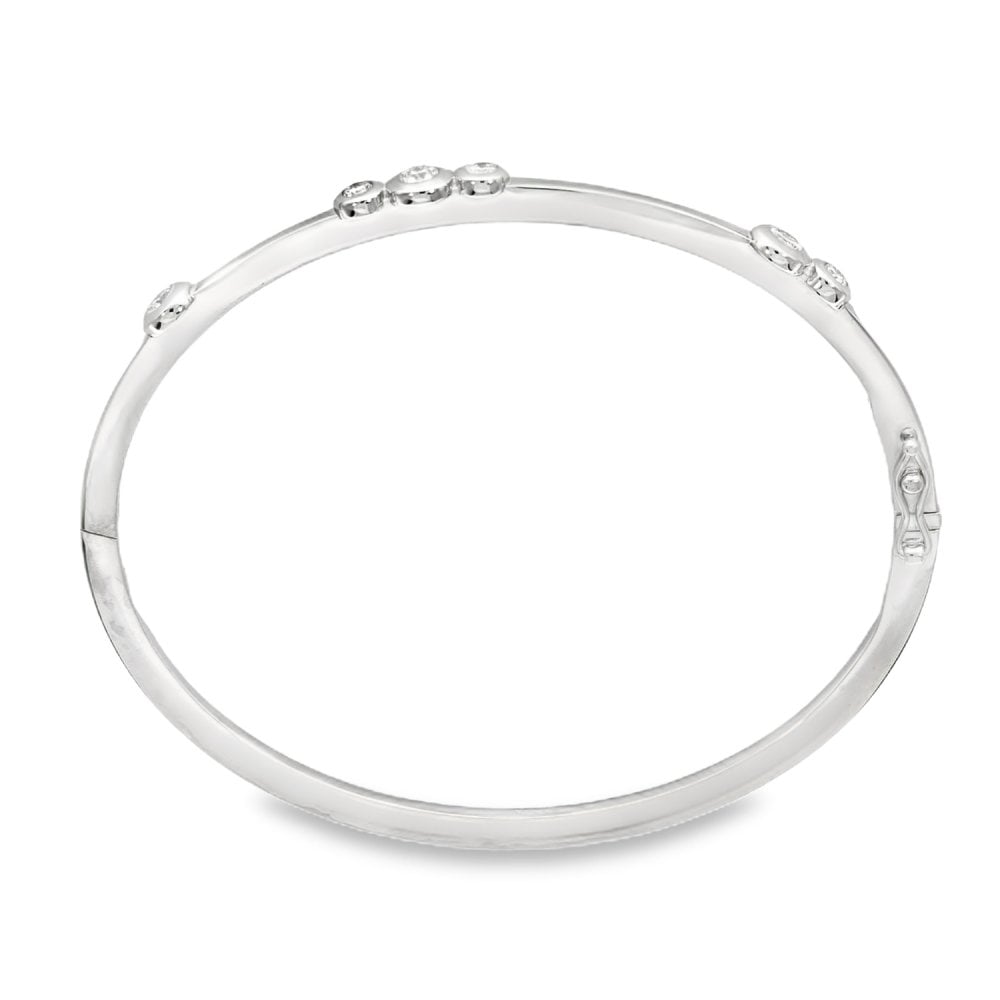 18ct White Gold Diamond Scatter Bangle - 16.5cm - 0.45ct