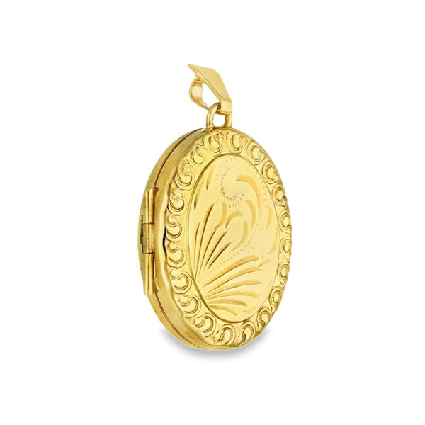 9ct Yellow Gold Oval Feather Engraved Locket - 17x24x6mm - 2.7g
