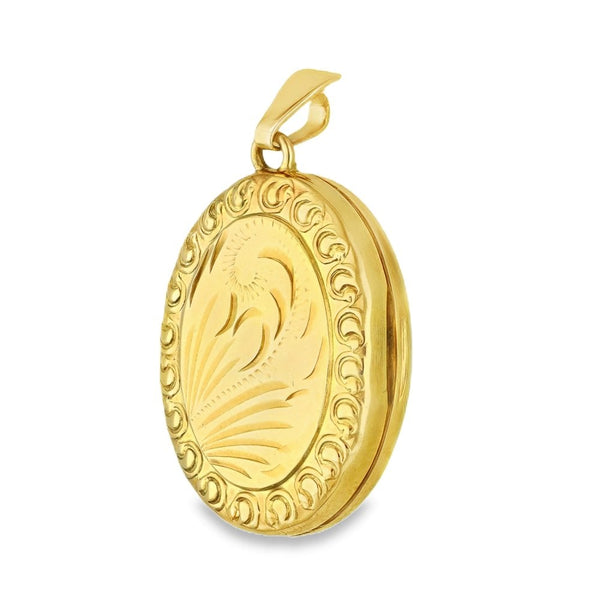 9ct Yellow Gold Oval Feather Engraved Locket - 17x24x6mm - 2.7g
